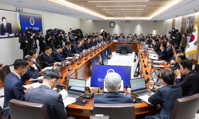 이재명 대통령 "내년 6대 ...