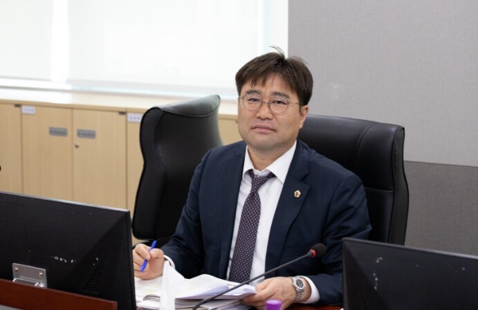 경기도의회 이진형 의원, 작은도서관 ...