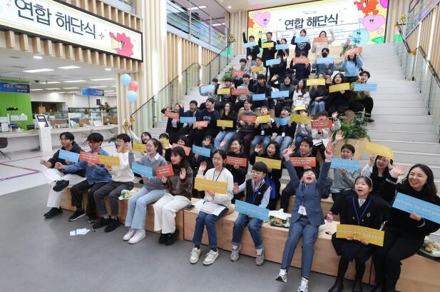 "놀이터 바꾸고 문화패스 만...