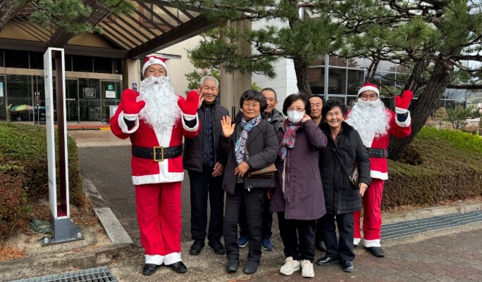 산타 복장 기사와 함께한 특별한 울진...