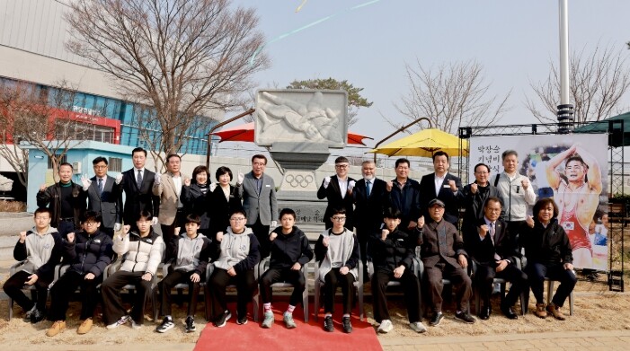 보령시, 박장순 기념비 이전 제막식 ...