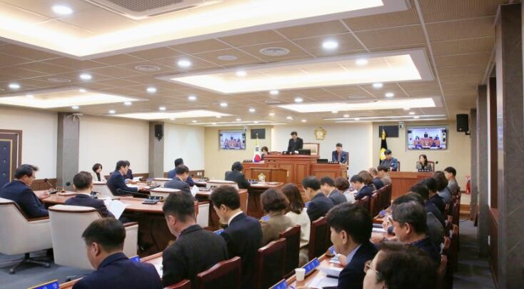 제383회 장수군의회 임시회 개회