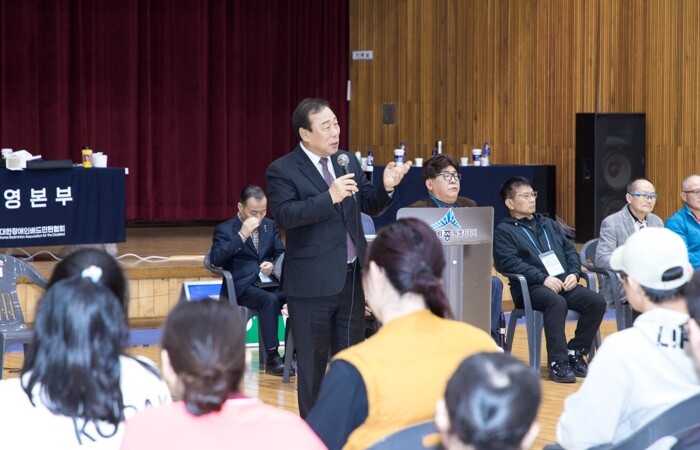 세종서 전국 장애인 배드민턴 선수들 ...