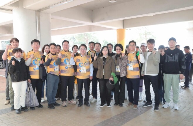 춘천시민축구단 홈 개막전 승리 응원열...