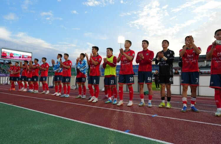 ‘박철우 극장골’ 김천상무, 안양과 ...