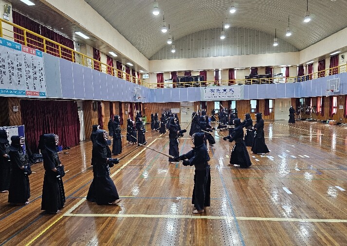 김해시체육회 검도단, 지역 꿈나무와 ...