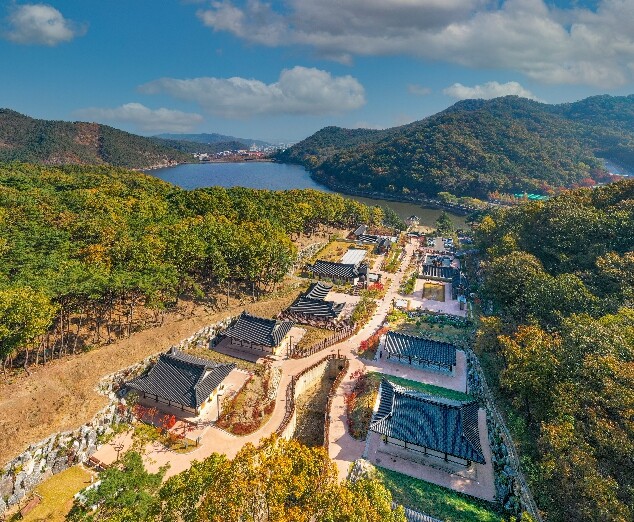 "보는 역사관에서 체험형 공...