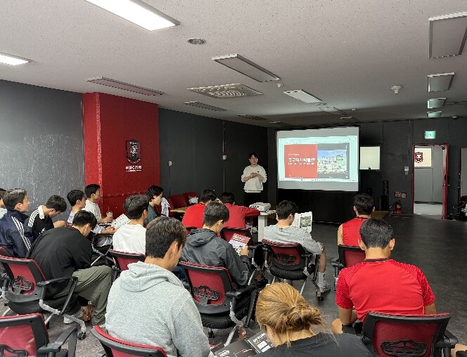 천안 축구역사박물관, K리그 선수단 ...