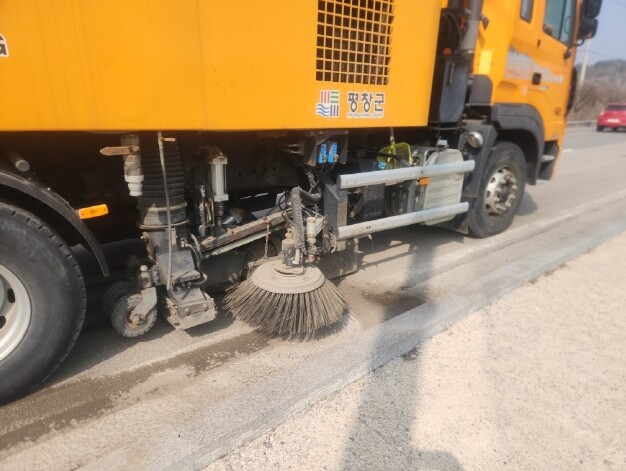 평창군, 봄철 도로 정비 실시