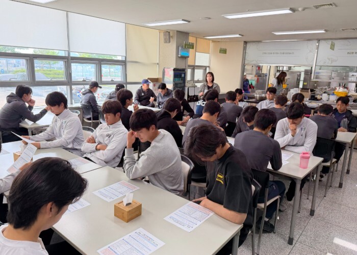 창원FC, 제9회 지방선거 대비 선수...