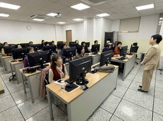 시흥시북부노인복지관, 어르신 대상 인...