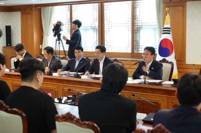 김민석 국무총리, 투표용지 부족 관련...