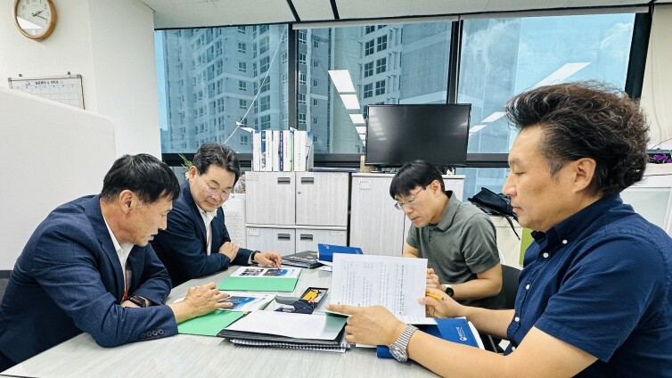 권익현 부안군수, 해양수산부 방문 해...