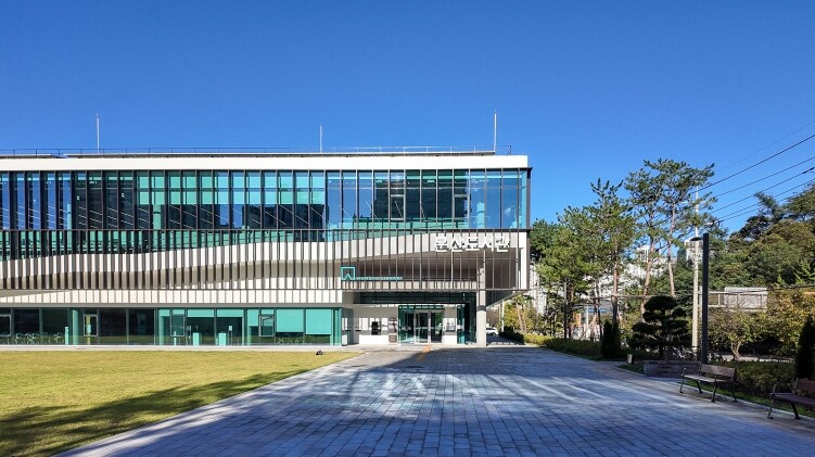 파주시 문산도서관,