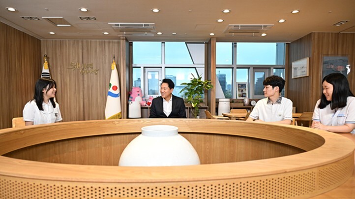 오세훈 시장, 15일 서울런 우수회원...