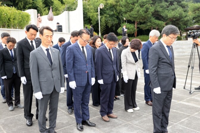 충북도의회 제81주년 광복절 맞아 순...