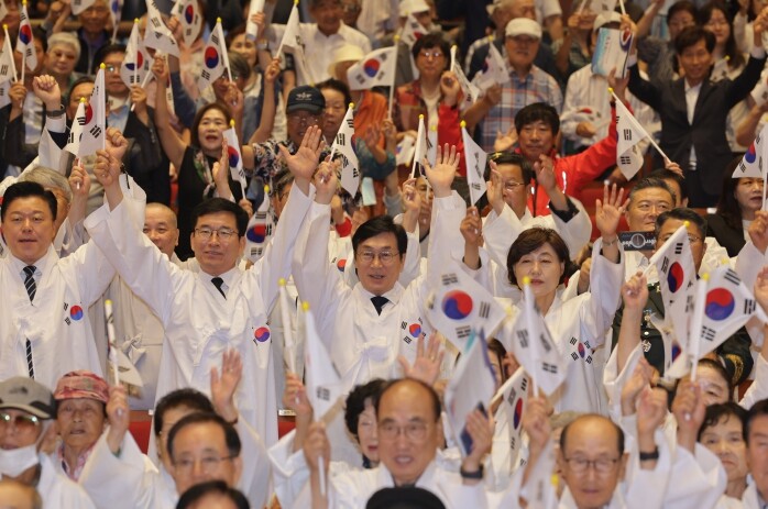 “고귀한 희생 잊지 않겠습니다” 청주...
