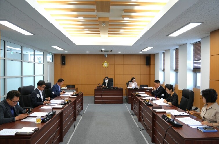 영천시의회, 의원연구단체 심의위원회 ...
