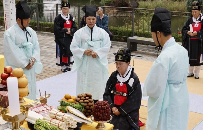 진교훈 강서구청장, 허준축제 성공기원...