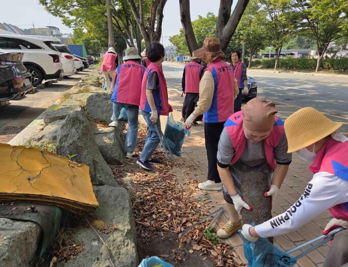 한국생활개선무안군연합회, 추석맞이 환...