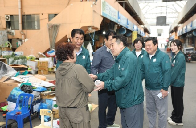 사상구의회, 추석 명절 맞아 전통시장...